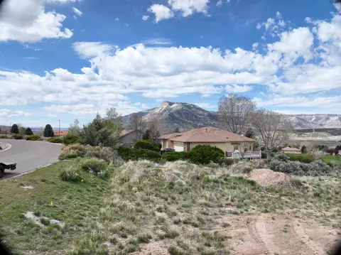51 Boulder Ridge Dr, Parachute, CO 81635