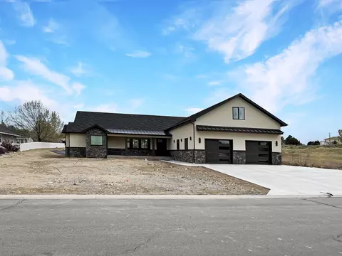 4041 Pioneer Rd, Montrose, CO 81401