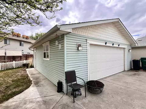 Exterior - 1172 Windsor Park Dr, Fruita, CO 81521 photo 8 of 9