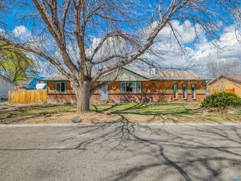 595 E Valley Ct, Grand Junction, CO 81504