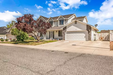 Exterior - 183 Sierra Dr, Fruita, CO 81521 photo 3 of 6
