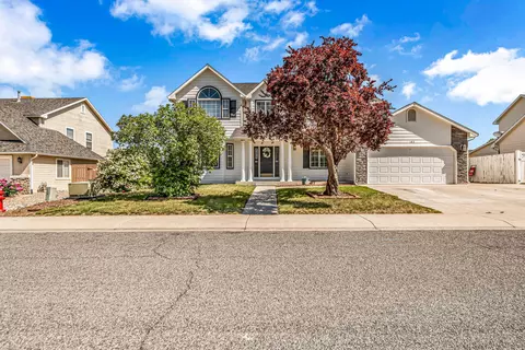 Exterior - 183 Sierra Dr, Fruita, CO 81521 photo 4 of 6