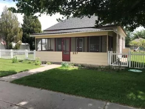 227 W 6th St, Palisade, CO 81526