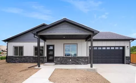 1658 Weminuche Ave, Montrose, CO 81401