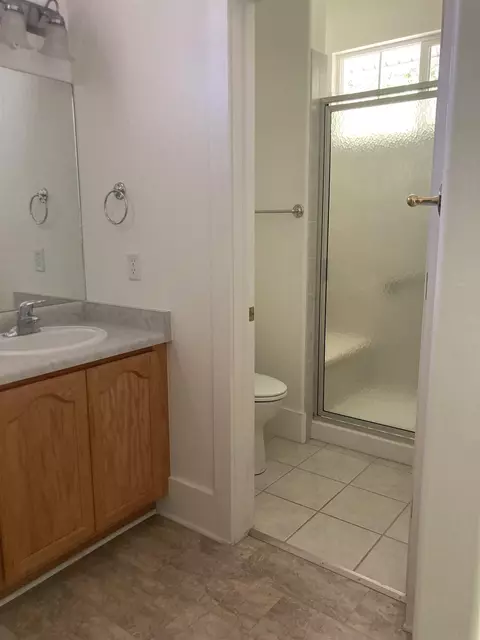 Bath - 1158 Primrose Ln, Fruita, CO 81521 photo 1 of 1