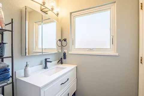 Bath - 436 Breeze Dr, Fruita, CO 81521 photo 3 of 3