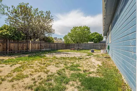 Exterior - 436 Breeze Dr, Fruita, CO 81521 photo 6 of 12