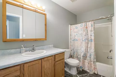 Bath - 436 Breeze Dr, Fruita, CO 81521 photo 1 of 3