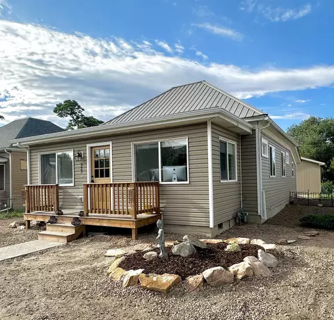 327 W 6th St, Palisade, CO 81526