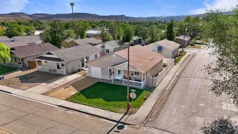 114 S White Ave, Rangely, CO 81648 photo 3
