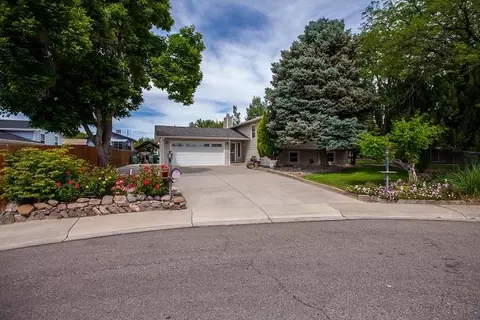 631 Sparn Ct, Grand Junction, CO 81506