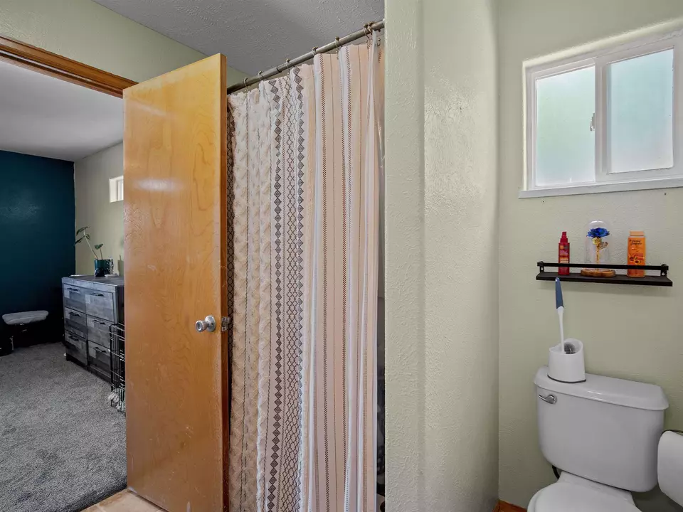 Bath - 3295 D 34 Rd, Clifton, CO 81520 photo 4 of 4