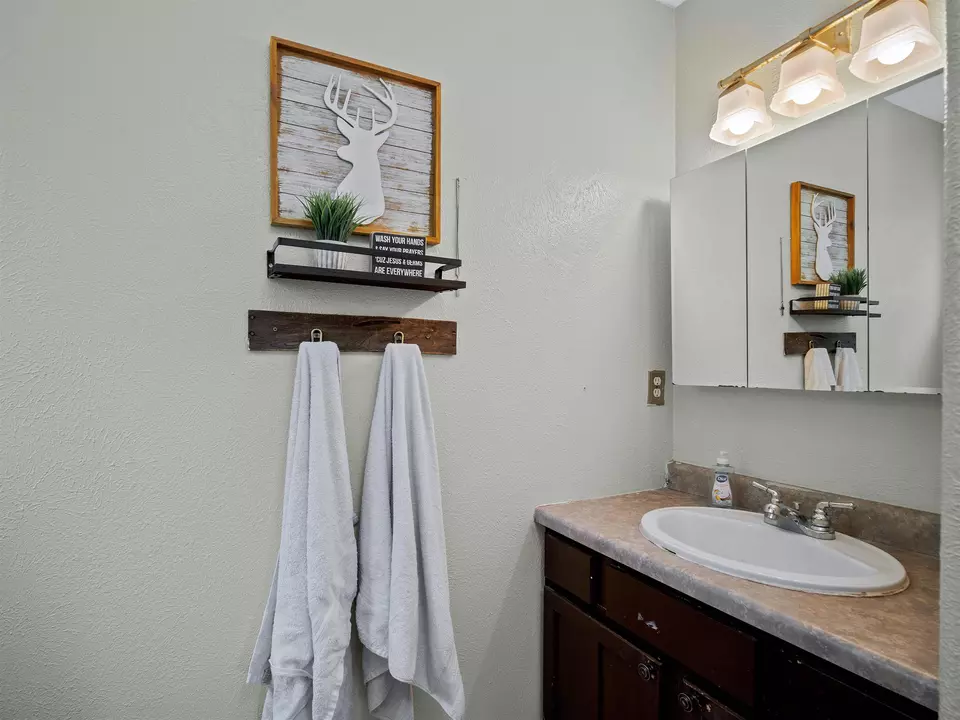 Bath - 3295 D 34 Rd, Clifton, CO 81520 photo 3 of 4