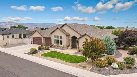 587 Brandon Dr, Fruita, CO 81521 photo 2
