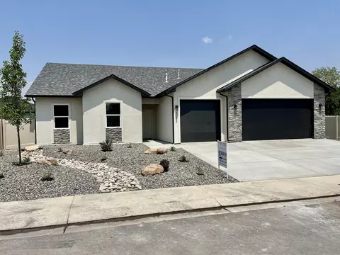 3082 Thunder Cloud Dr, Grand Junction, CO 81504