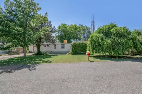 611 Americana Dr, Grand Junction, CO 81504