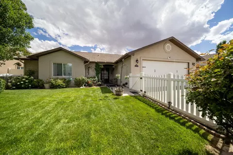 3009 Oakwood Dr, Grand Junction, CO 81504