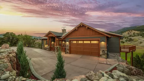 30 Stag Ct, New Castle, CO 81647
