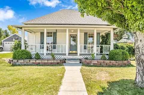 718 E 4th St, Delta, CO 81416 photo 1