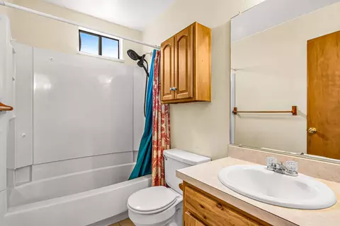 Bath - 730 Pinyon Ct, Fruita, CO 81521 photo 2 of 2