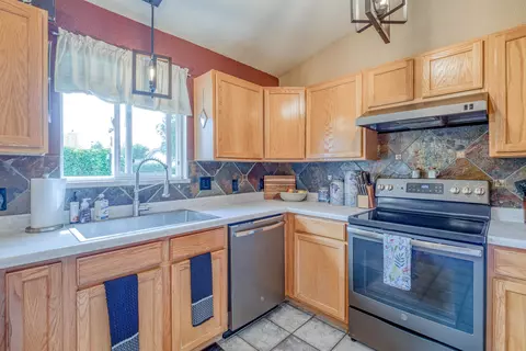 Kitchen - 428 Forty Niner Dr, Fruita, CO 81521 photo 2 of 3
