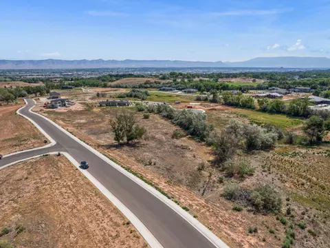 658 Soaring Eagle Dr, Grand Junction, CO 81507 photo 4