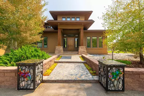 838 Slickrock Dr, Mack, CO 81525