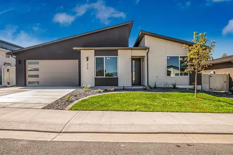 215 Rain Cloud St, Grand Junction, CO 81503