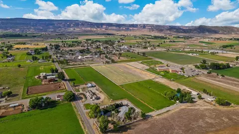 1369 13 310 Rd, Loma, CO 81524
