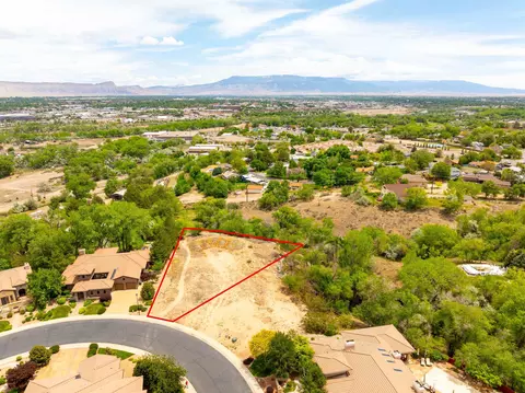 424 High Pointe Cir, Grand Junction, CO 81507
