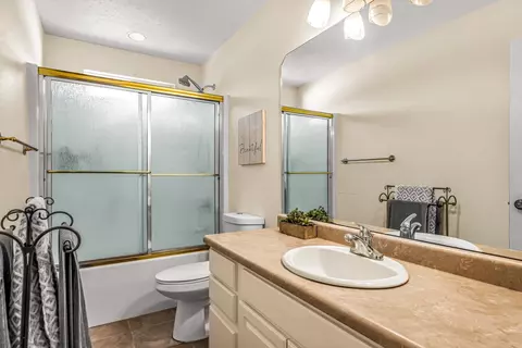 Bath - 968 Celestite Dr, Fruita, CO 81521 photo 1 of 1