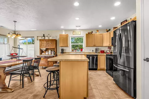Kitchen - 968 Celestite Dr, Fruita, CO 81521 photo 1 of 2