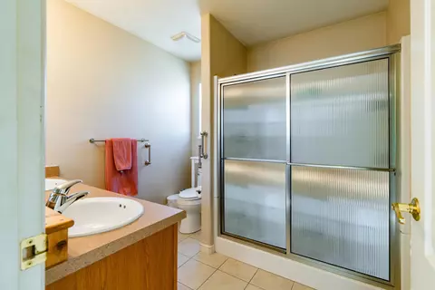 Bath - 653 Hall St, Fruita, CO 81521 photo 2 of 3