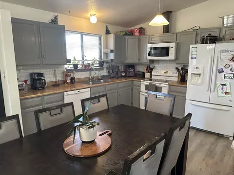 37 Hackberry Ln, Parachute, CO 81635 photo 4