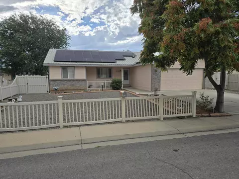 255 E Danbury Ct, Grand Junction, CO 81503
