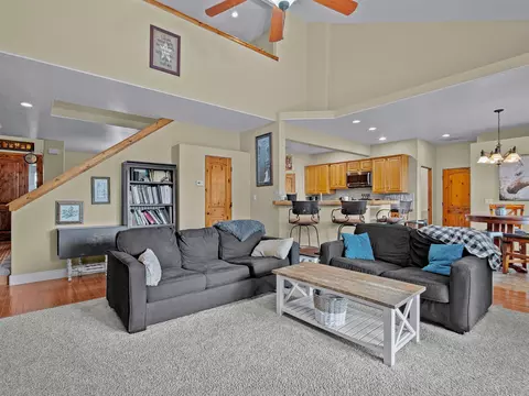 Living - 711 Yew St, Fruita, CO 81521 photo 2 of 3