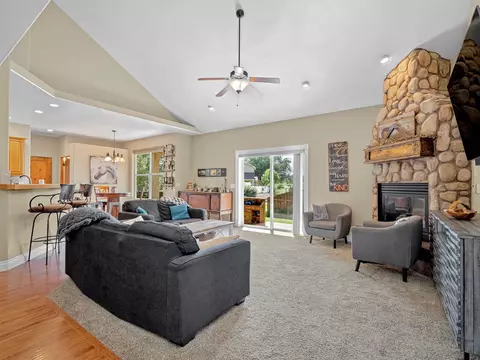 Living - 711 Yew St, Fruita, CO 81521 photo 3 of 3