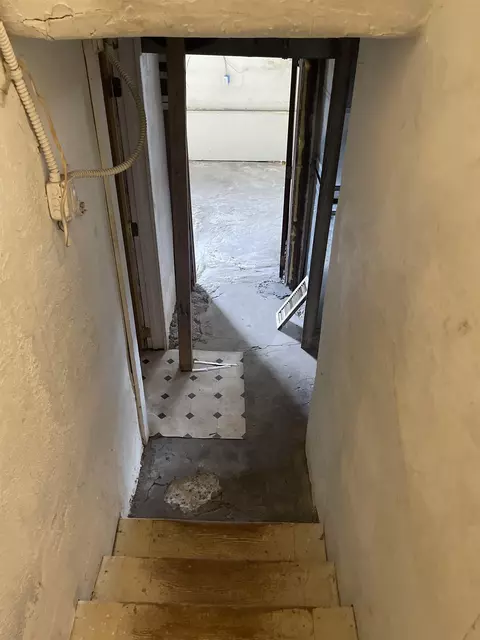 Entry Way - 447 Denver St, De Beque, CO 81630 photo 3 of 4