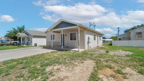 104 White Ave, Rangely, CO 81648 photo 2