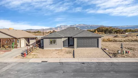 424 Pear Ln, Grand Junction, CO 81504