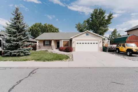 2319 Laura Ln, Montrose, CO 81401
