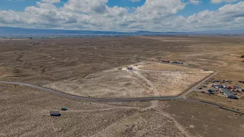 1875 16 Rd, Loma, CO 81524