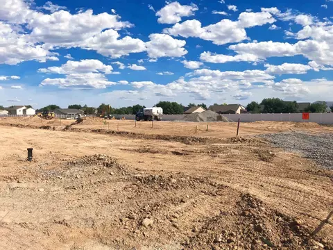 2884 Rock Creek Dr, Grand Junction, CO 81503