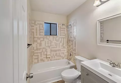 Bath - 710 Pinyon Ct, Fruita, CO 81521 photo 1 of 1