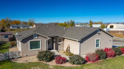 1343 13 310 Rd, Loma, CO 81524