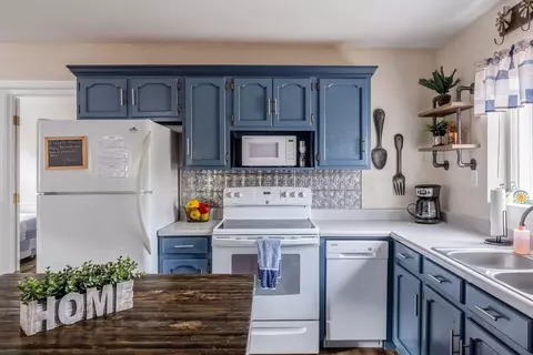 Kitchen - 3875 G Rd, Palisade, CO 81526 photo 2 of 3