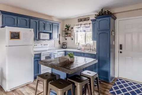 Kitchen - 3875 G Rd, Palisade, CO 81526 photo 3 of 3