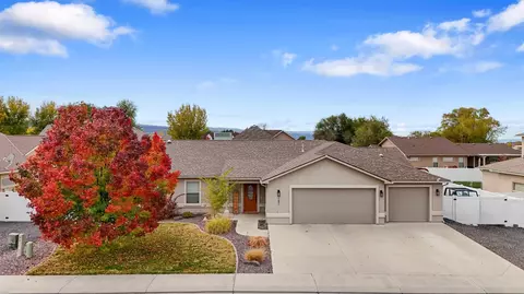 183 Winter Hawk Dr, Grand Junction, CO 81503