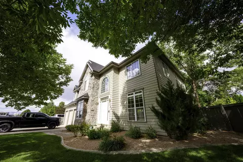 702 Woodland Country Dr, Grand Junction, CO 81507