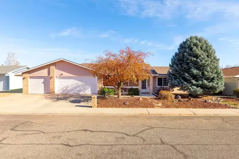584 Pioneer Rd, Grand Junction, CO 81504